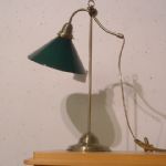 300 8225 Skrivbordslampa